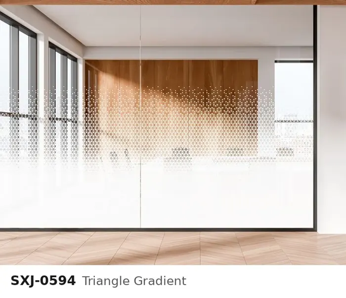 SXJ 0594 triangle gradient